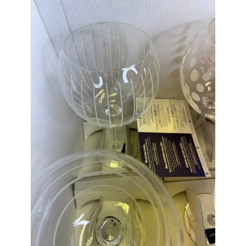 Mikasa Cheers Balloon Goblets Wine Glasses 24.5 oz Set of 4, NEW Etched Dot Line